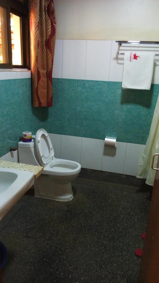 White Horse Inn Kabale Экстерьер фото