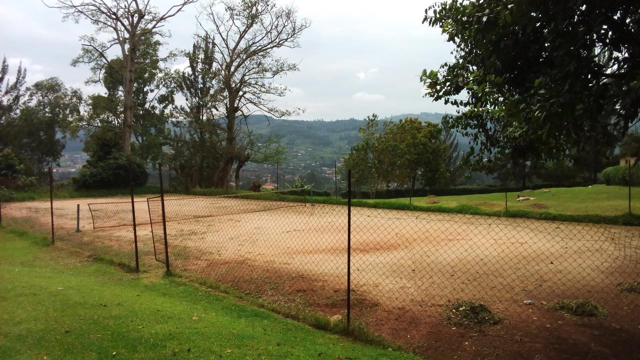 White Horse Inn Kabale Экстерьер фото