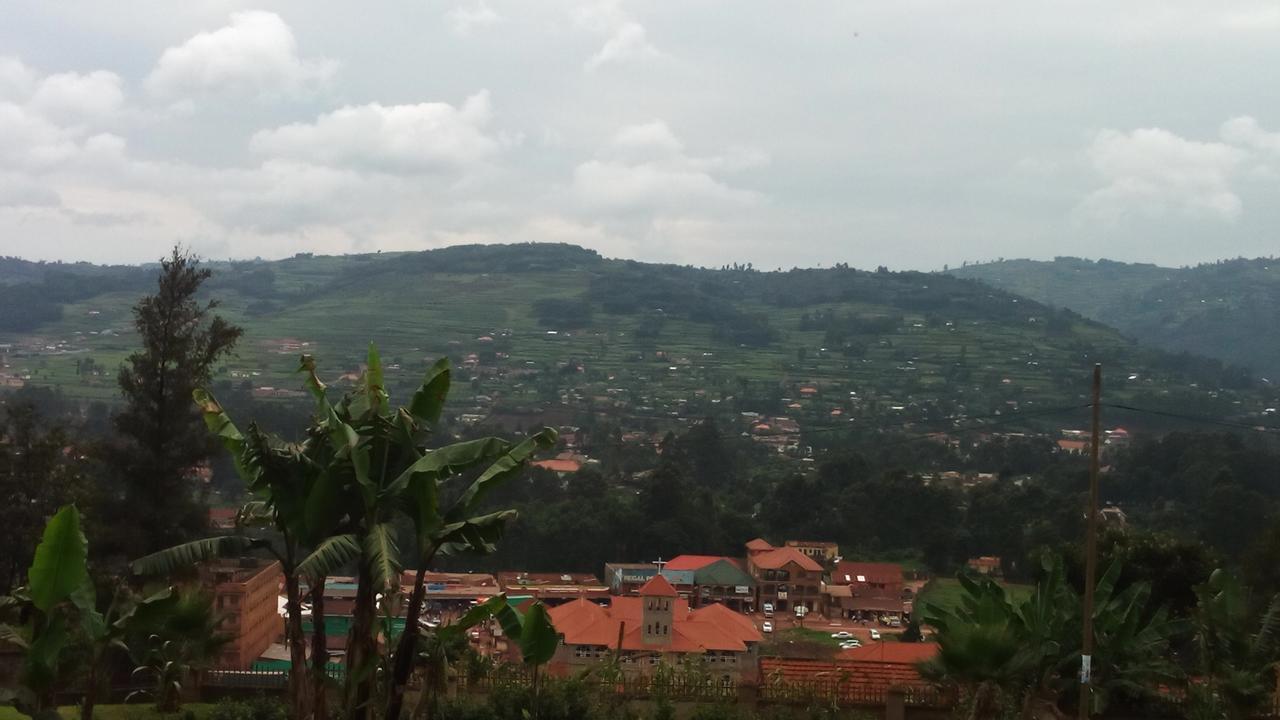 White Horse Inn Kabale Экстерьер фото