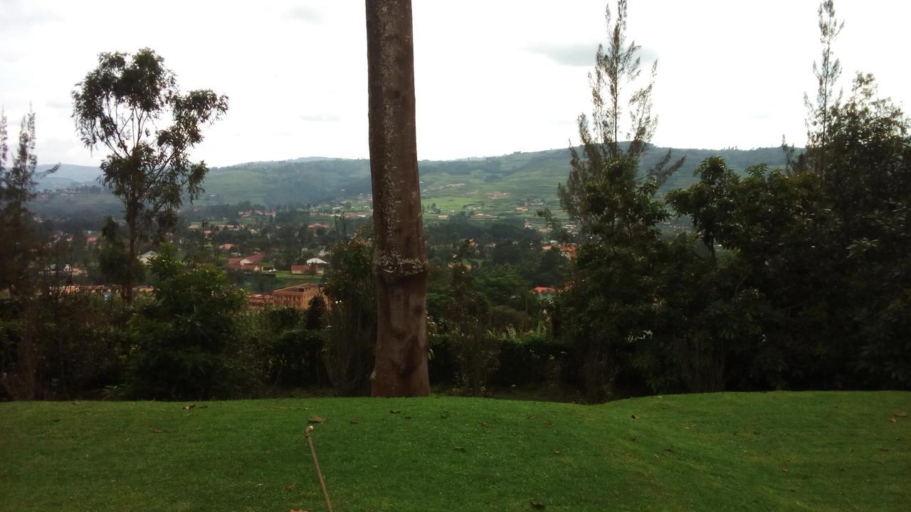 White Horse Inn Kabale Экстерьер фото